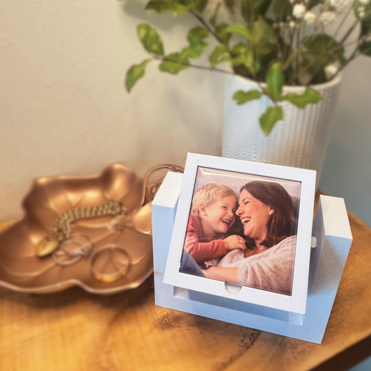 Photo magnet display cube bundle with four custom photo magnets